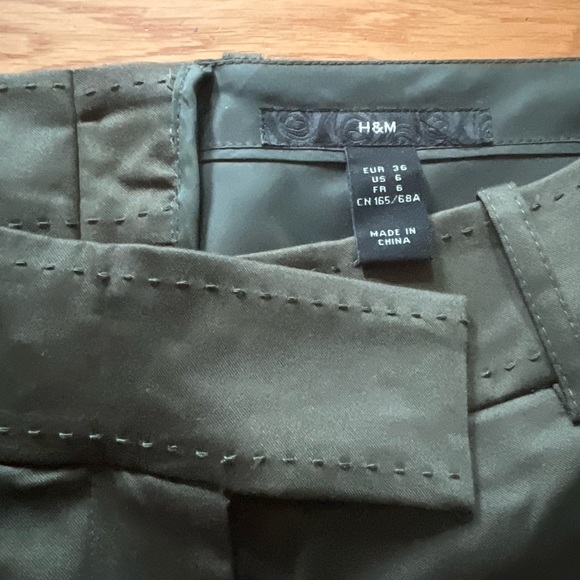 H&M green khaki pants women’s size 6 - Picture 3 of 6